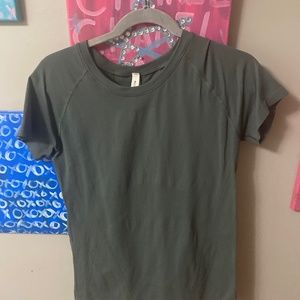 Athleta Momentum Tee